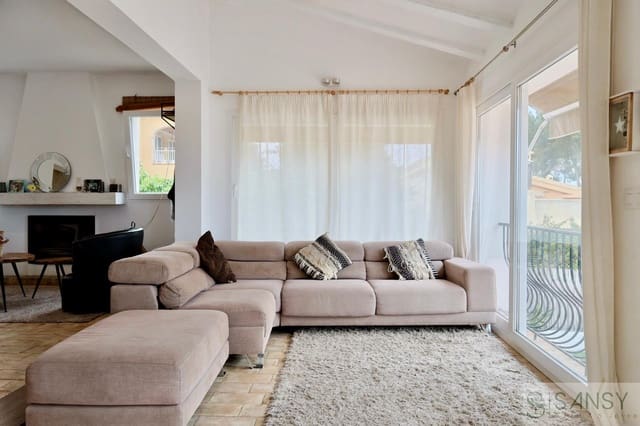 4 quarto Moradia para venda em Centro ciudad, Javea / Xàbia com piscina garagem - 675 000 € (Ref: 9118444)