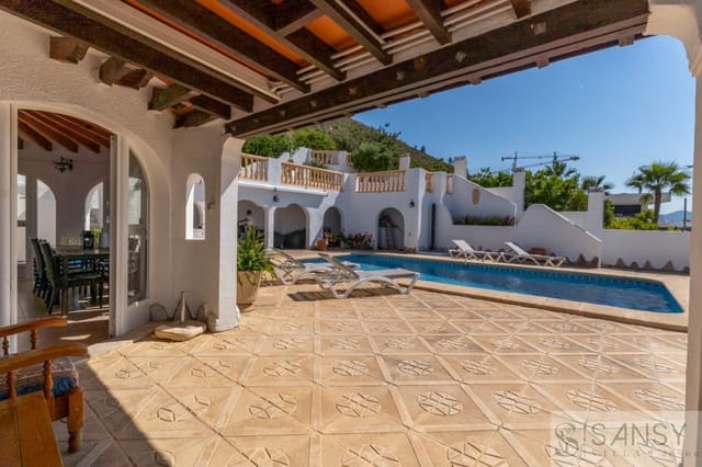 Chalet de 4 habitaciones en Cap Martí - El Tossalet - Pinomar, Javea / Xàbia en venta con piscina garaje - 890.000 € (Ref: 9118445)