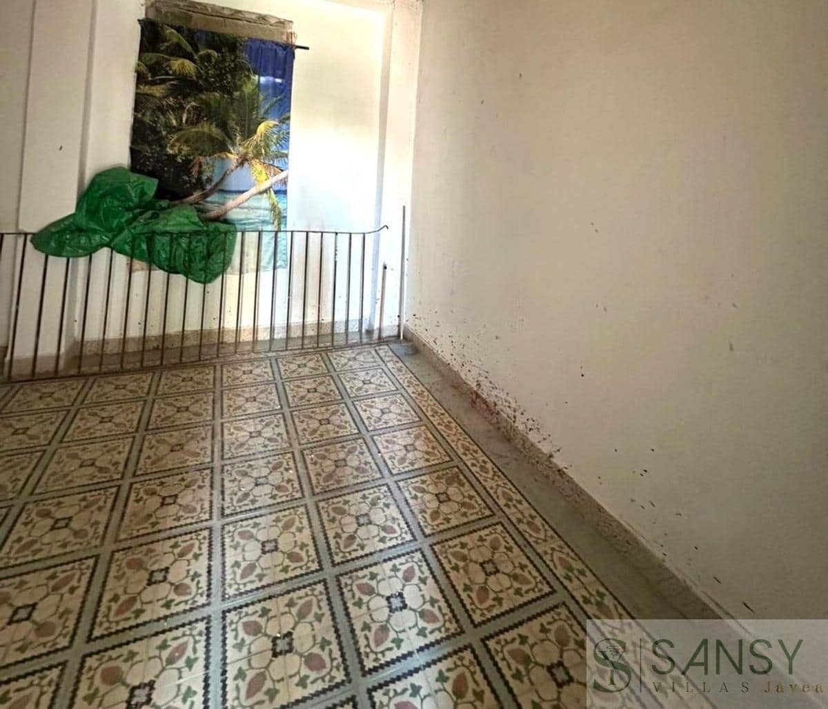 4 slaapkamer Halfvrijstaande villa te koop in Piles - € 146.000 (Ref: 9163306)