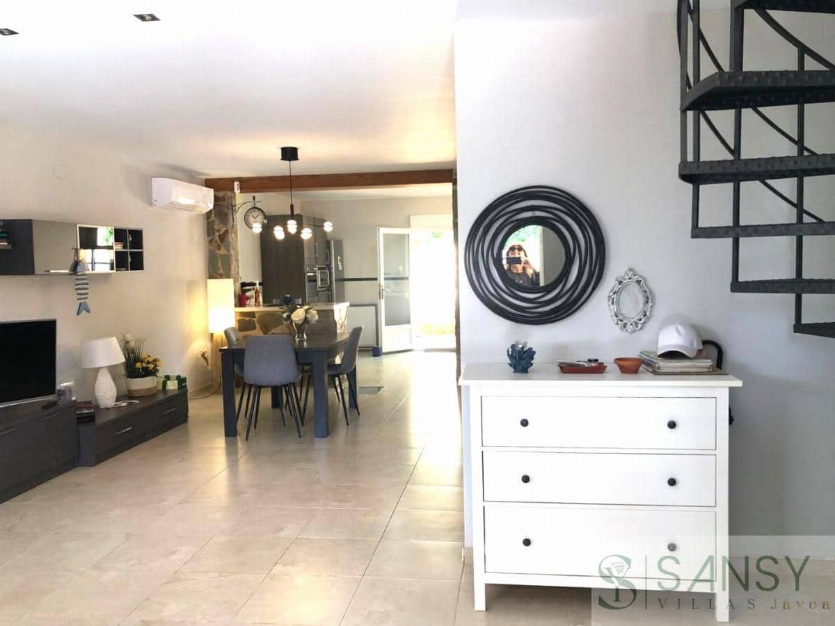4 Zimmer Villa zu verkaufen in Oliva Nova mit Garage - 367.500 € (Ref: 9163307)