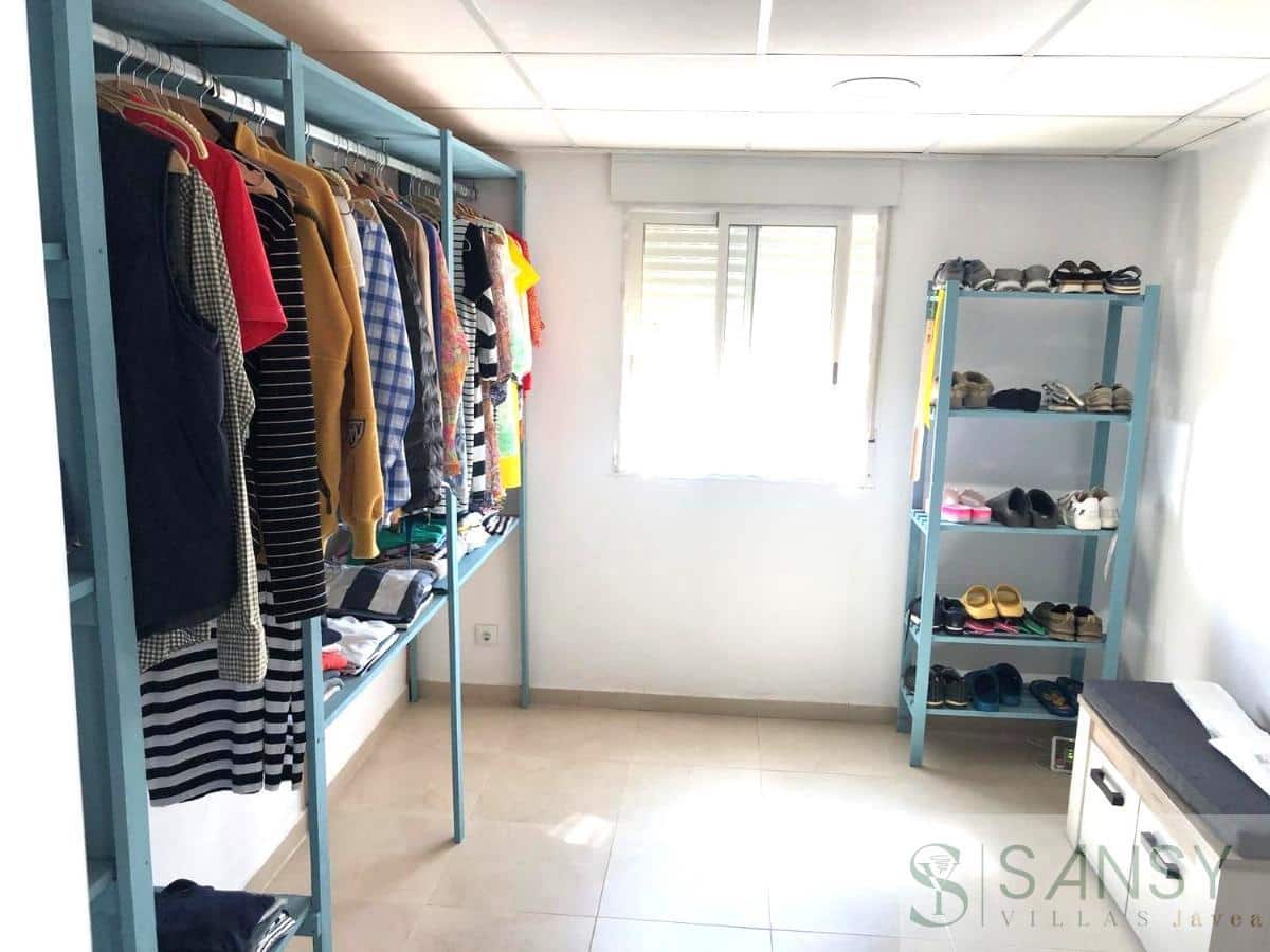 4 Zimmer Villa zu verkaufen in Oliva Nova mit Garage - 367.500 € (Ref: 9163307)