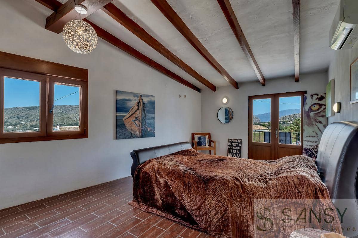 4 slaapkamer Finca/Landhuis te koop in Teulada met zwembad garage - € 525.000 (Ref: 9183173)