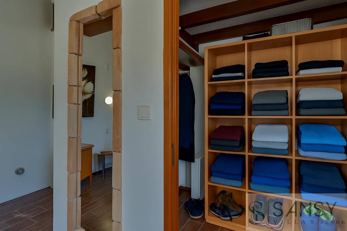 4 slaapkamer Finca/Landhuis te koop in Teulada met zwembad garage - € 525.000 (Ref: 9183173)