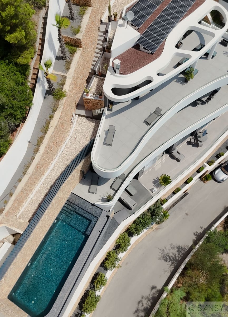 3 soveværelse Villa til salg i Ambolo med swimmingpool garage - € 4.250.000 (Ref: 9230243)