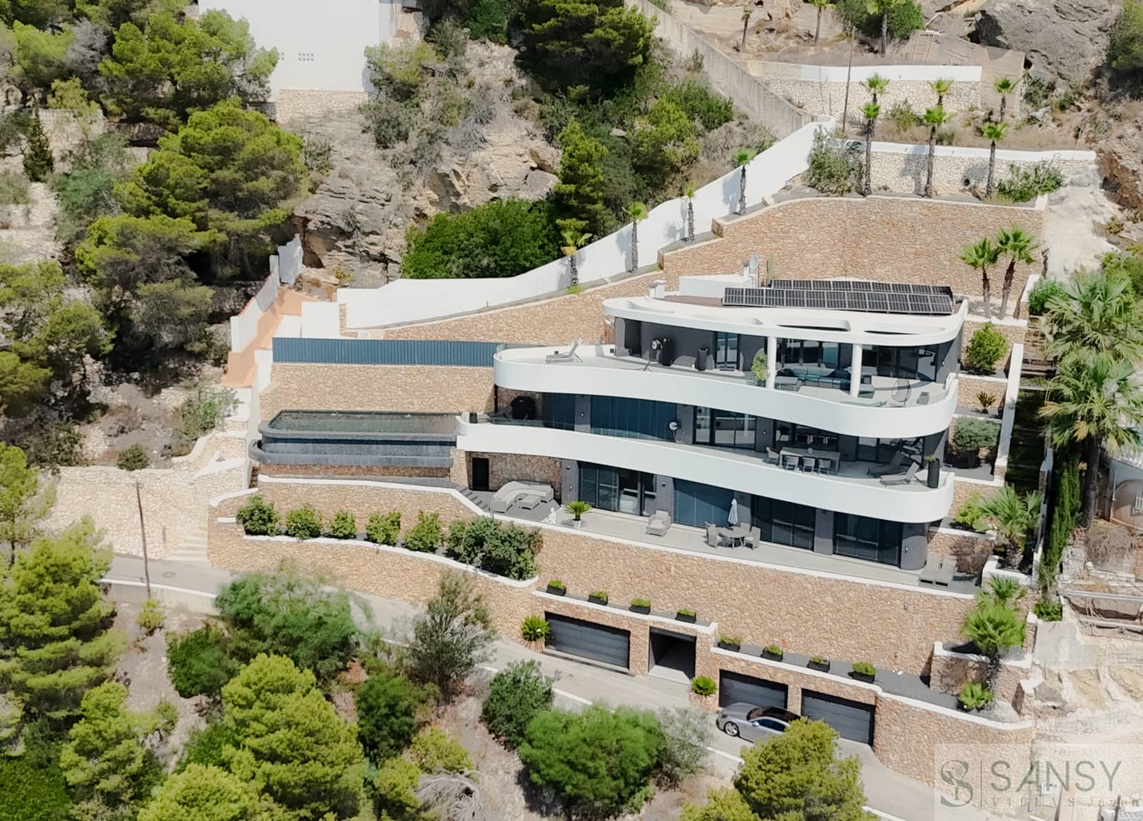 3 soveværelse Villa til salg i Ambolo med swimmingpool garage - € 4.250.000 (Ref: 9230243)