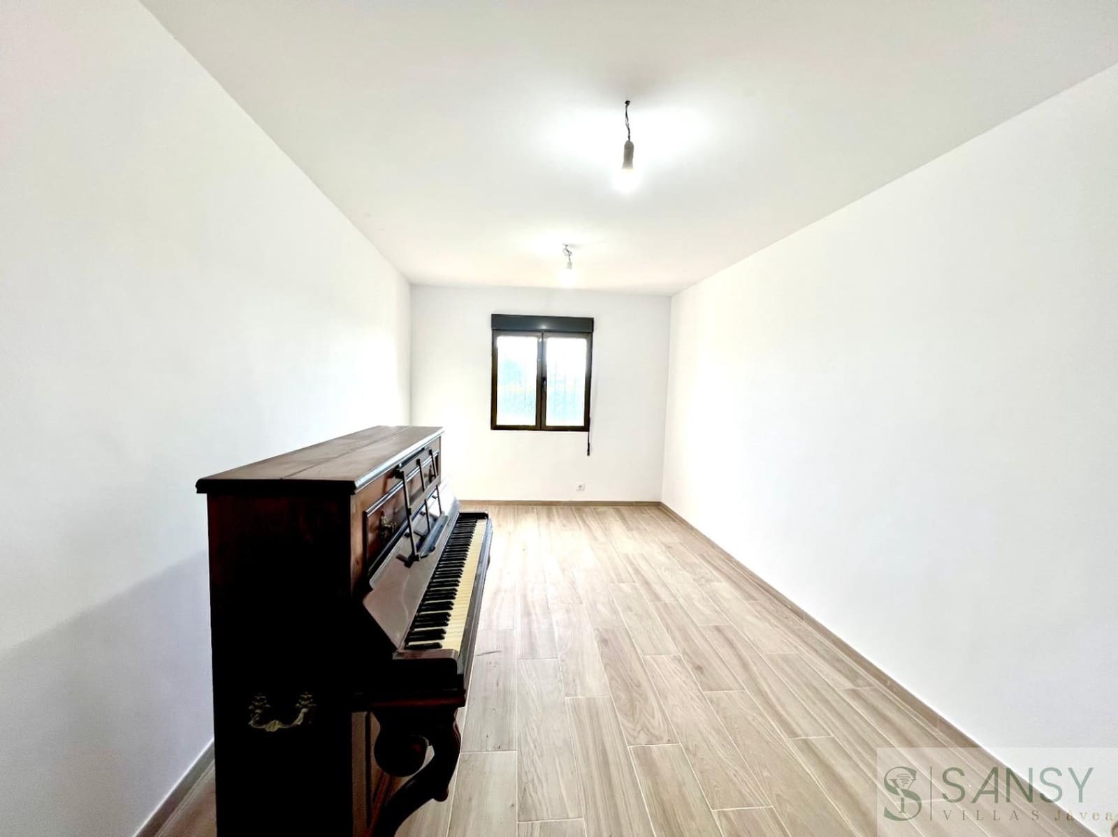 4 soveværelse Villa til salg i Arenal med garage - € 519.000 (Ref: 9306195)