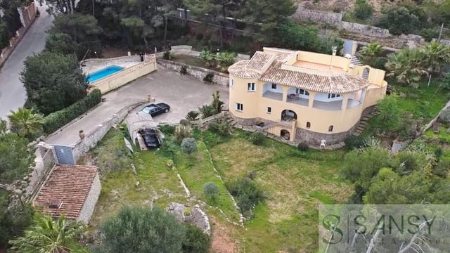 4 slaapkamer Villa te koop in Centro ciudad, Javea / Xàbia met zwembad garage - € 875.000 (Ref: 9306199)