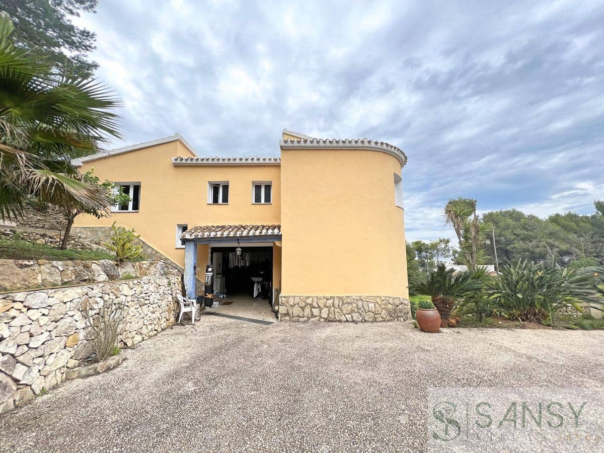 4 slaapkamer Villa te koop in Javea / Xabia met zwembad garage - € 875.000 (Ref: 9306199)