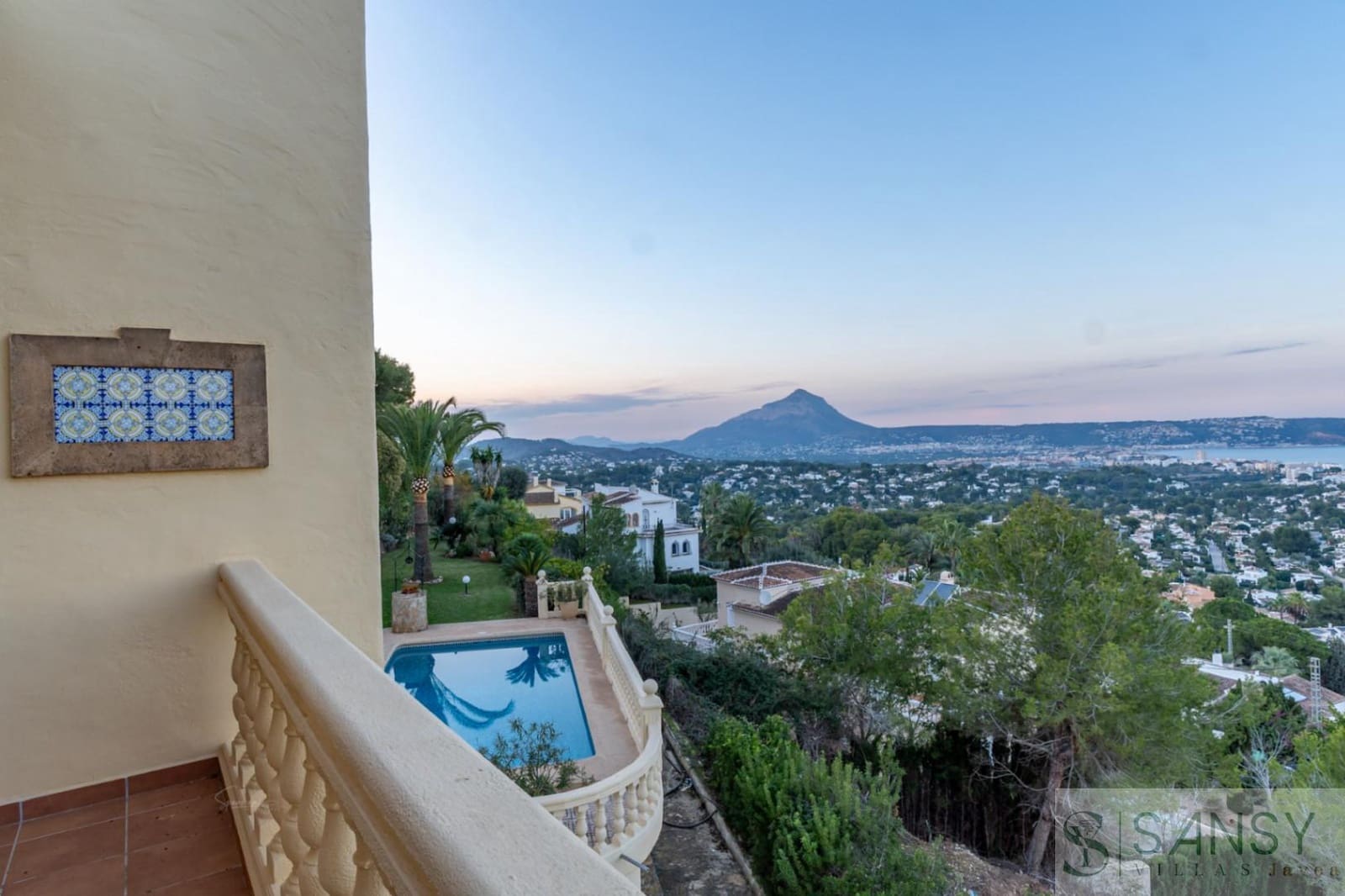 3 soverom Villa til salgs i Javea / Xabia med svømmebasseng garasje - € 1 095 000 (Ref: 9306201)