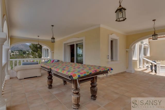 4 slaapkamer Villa te koop in Centro ciudad, Javea / Xàbia met zwembad garage - € 849.000 (Ref: 9306202)