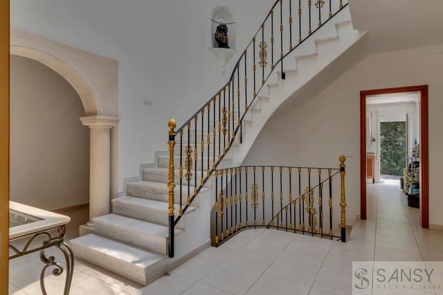 4 slaapkamer Villa te koop in Centro ciudad, Javea / Xàbia met zwembad garage - € 849.000 (Ref: 9306202)