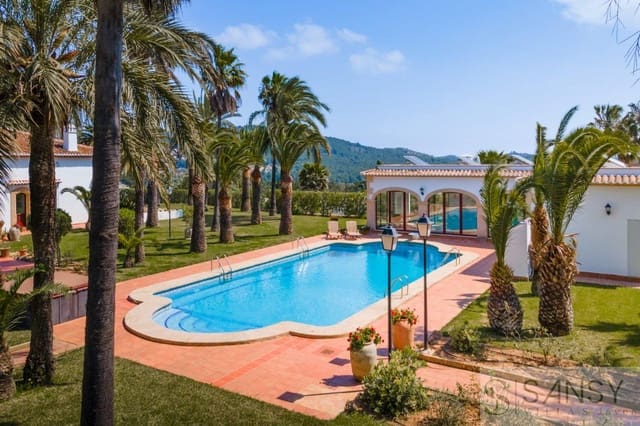 13 Zimmer Villa zu verkaufen in Centro ciudad, Javea / Xàbia mit Pool Garage - 3.450.000 € (Ref: 9306203)