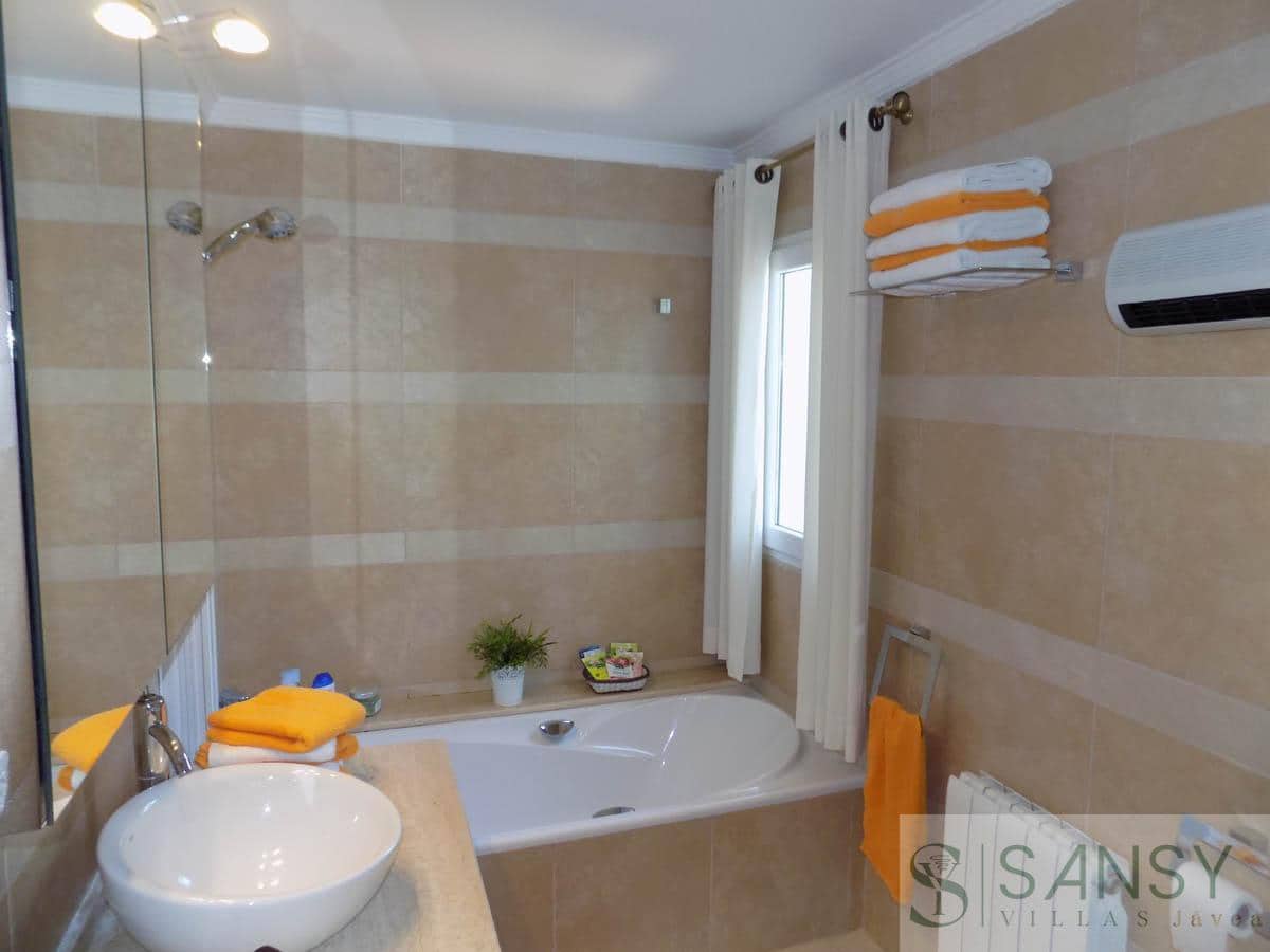 4 bedroom Villa for sale in Teulada-Moraira with pool garage - € 1,500,000 (Ref: 9306208)