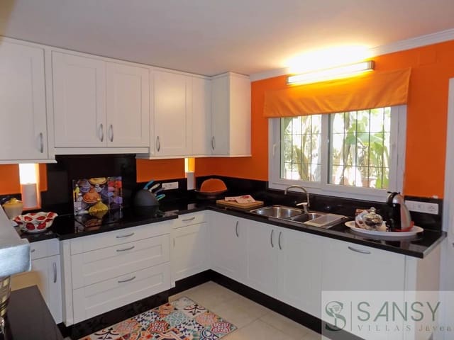 Chalet de 4 habitaciones en Moraira, Teulada-Moraira en venta con piscina garaje - 1.500.000 € (Ref: 9306208)