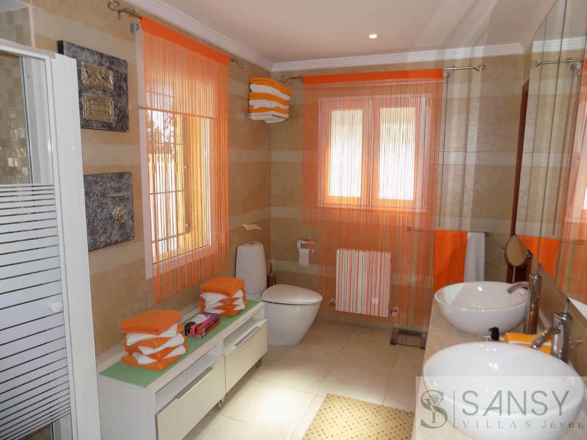 4 bedroom Villa for sale in Teulada-Moraira with pool garage - € 1,500,000 (Ref: 9306208)