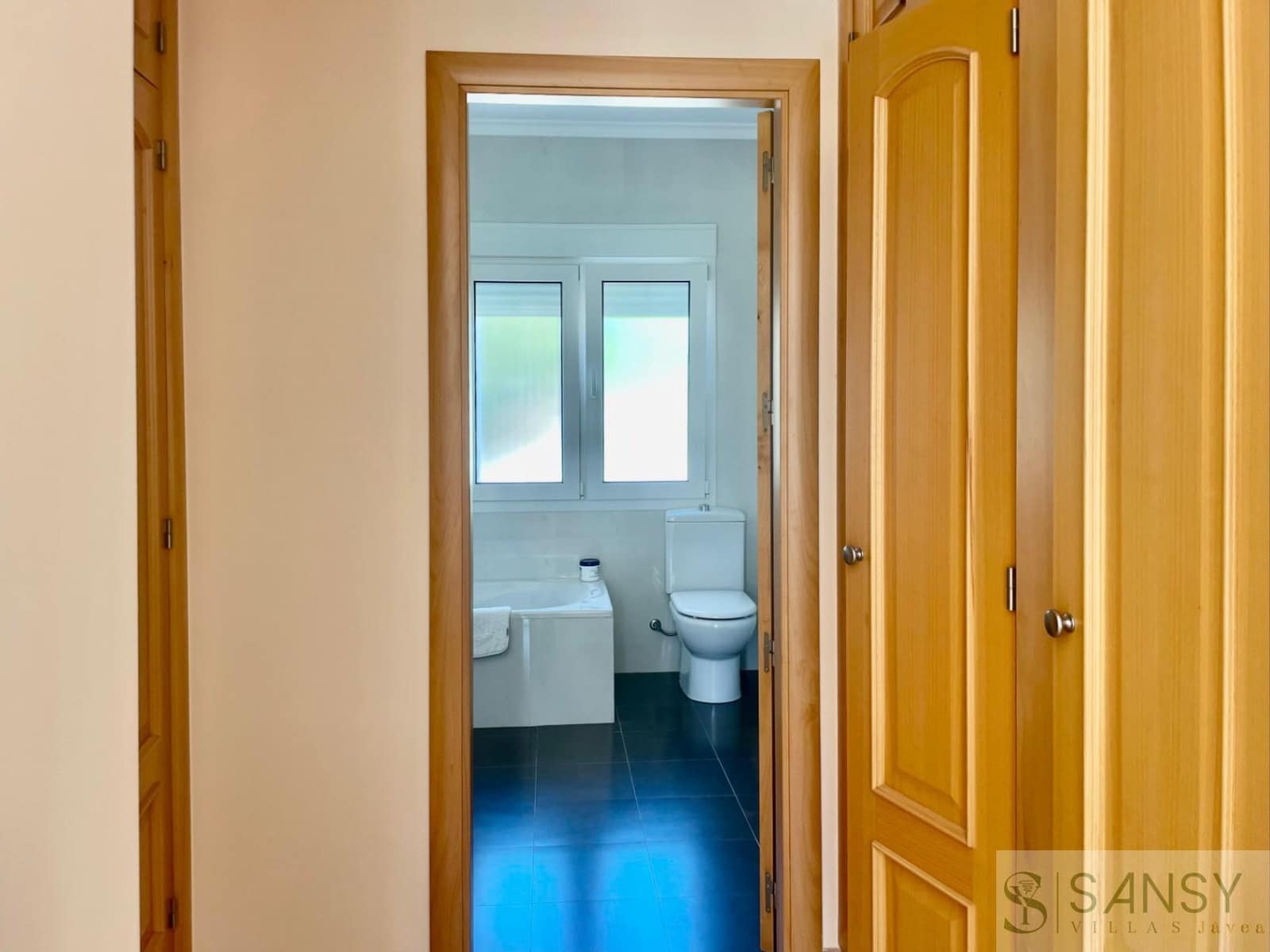 7 soveværelse Villa til salg i Javea / Xabia med swimmingpool garage - € 1.500.000 (Ref: 9306211)