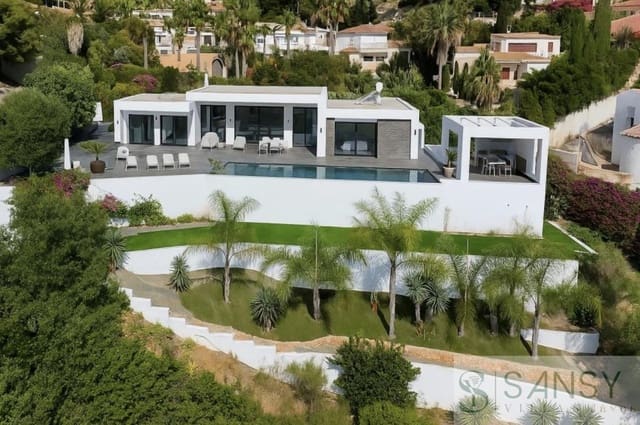 Chalet de 4 habitaciones en Moraira, Teulada-Moraira en venta con piscina garaje - 1.495.000 € (Ref: 9306213)