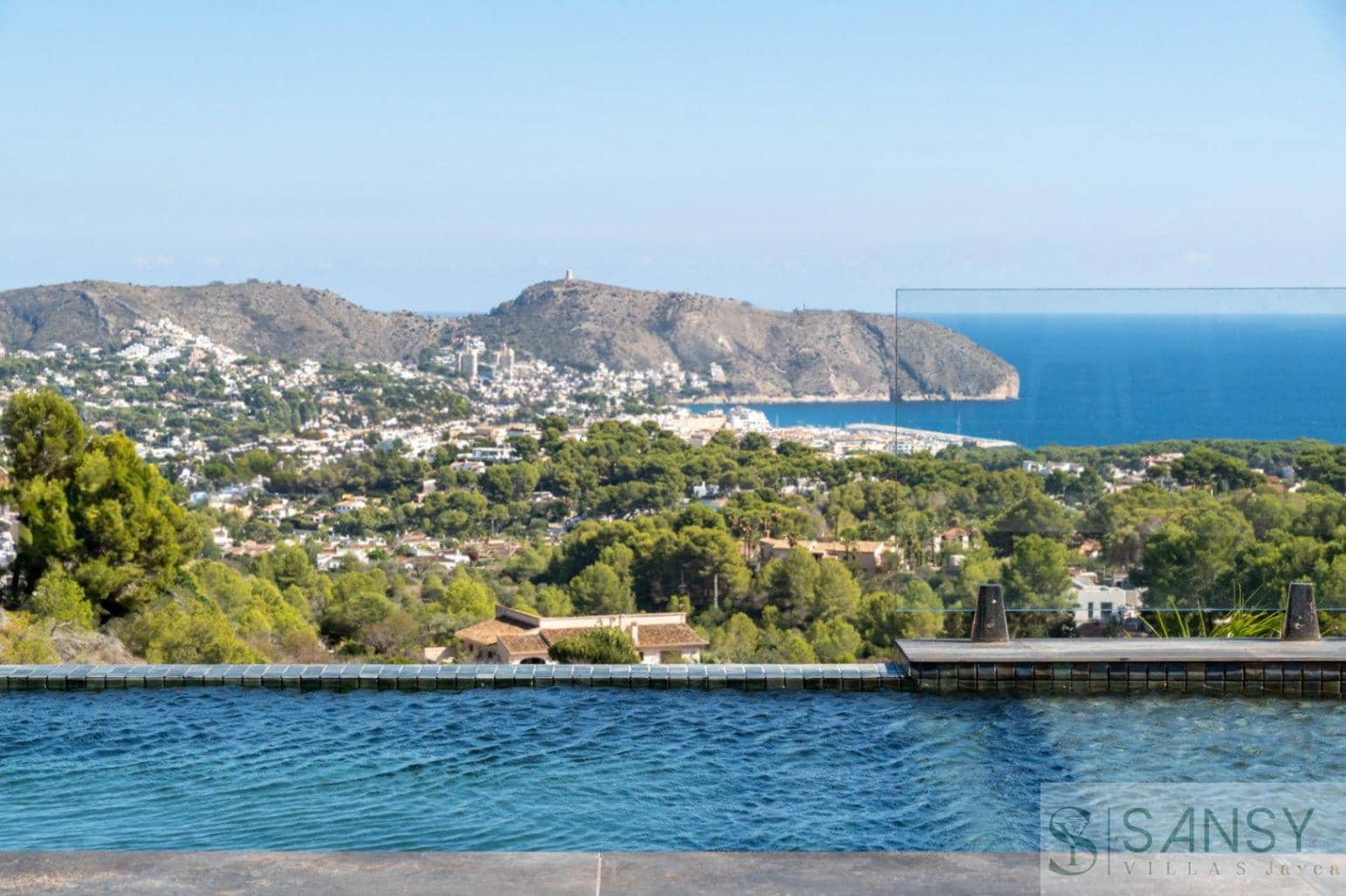 Chalet de 4 habitaciones en Teulada-Moraira en venta con piscina garaje - 1.495.000 € (Ref: 9306213)