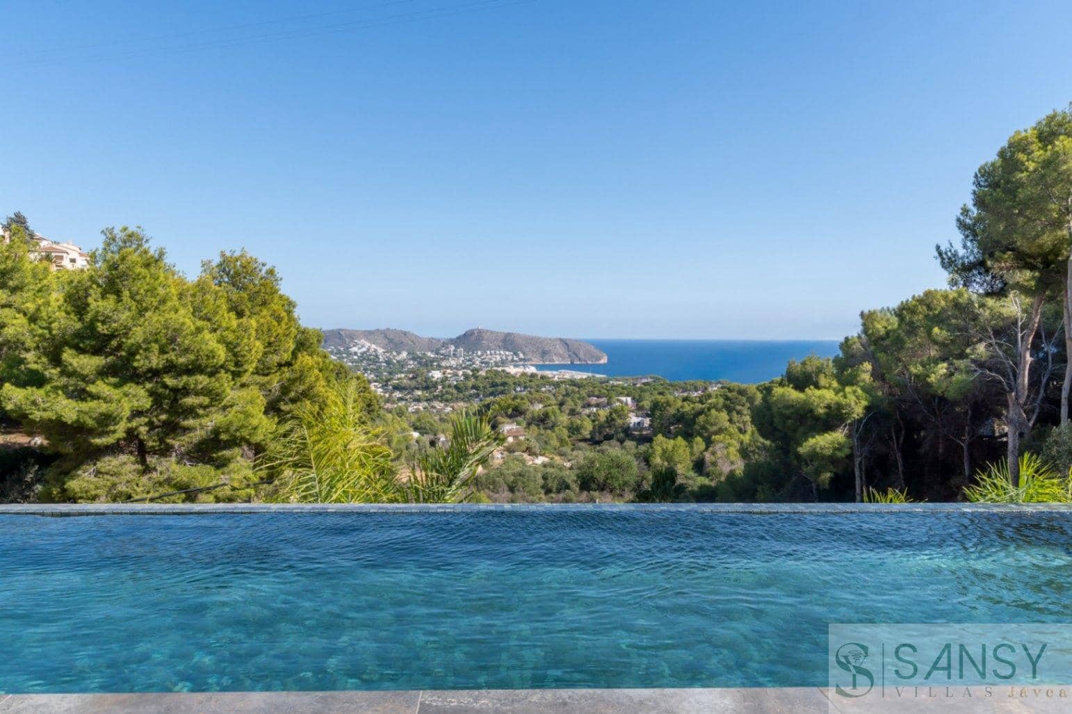 Chalet de 4 habitaciones en Teulada-Moraira en venta con piscina garaje - 1.495.000 € (Ref: 9306213)