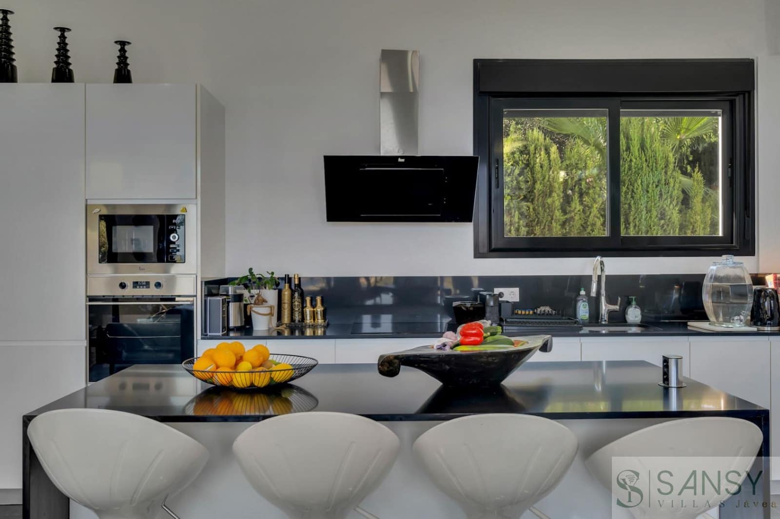 Chalet de 4 habitaciones en Teulada-Moraira en venta con piscina garaje - 1.495.000 € (Ref: 9306213)