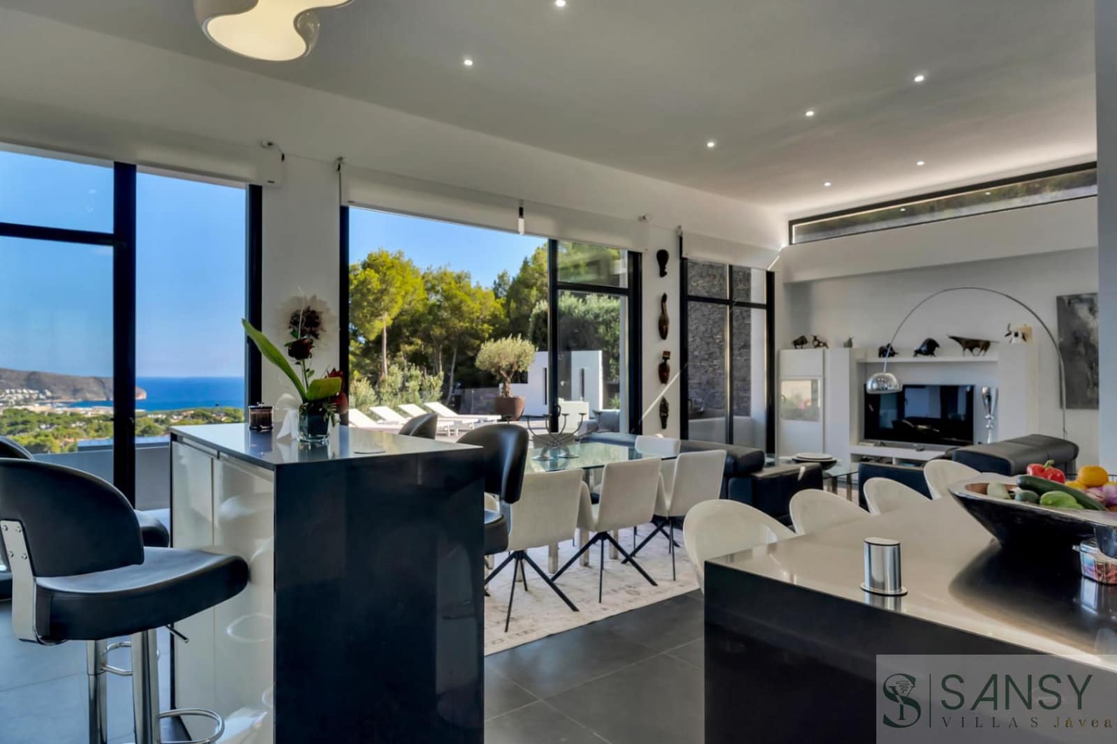Chalet de 4 habitaciones en Teulada-Moraira en venta con piscina garaje - 1.495.000 € (Ref: 9306213)