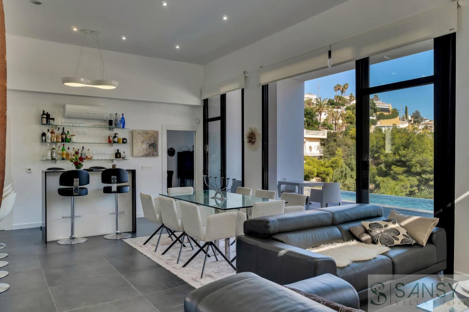 Chalet de 4 habitaciones en Teulada-Moraira en venta con piscina garaje - 1.495.000 € (Ref: 9306213)