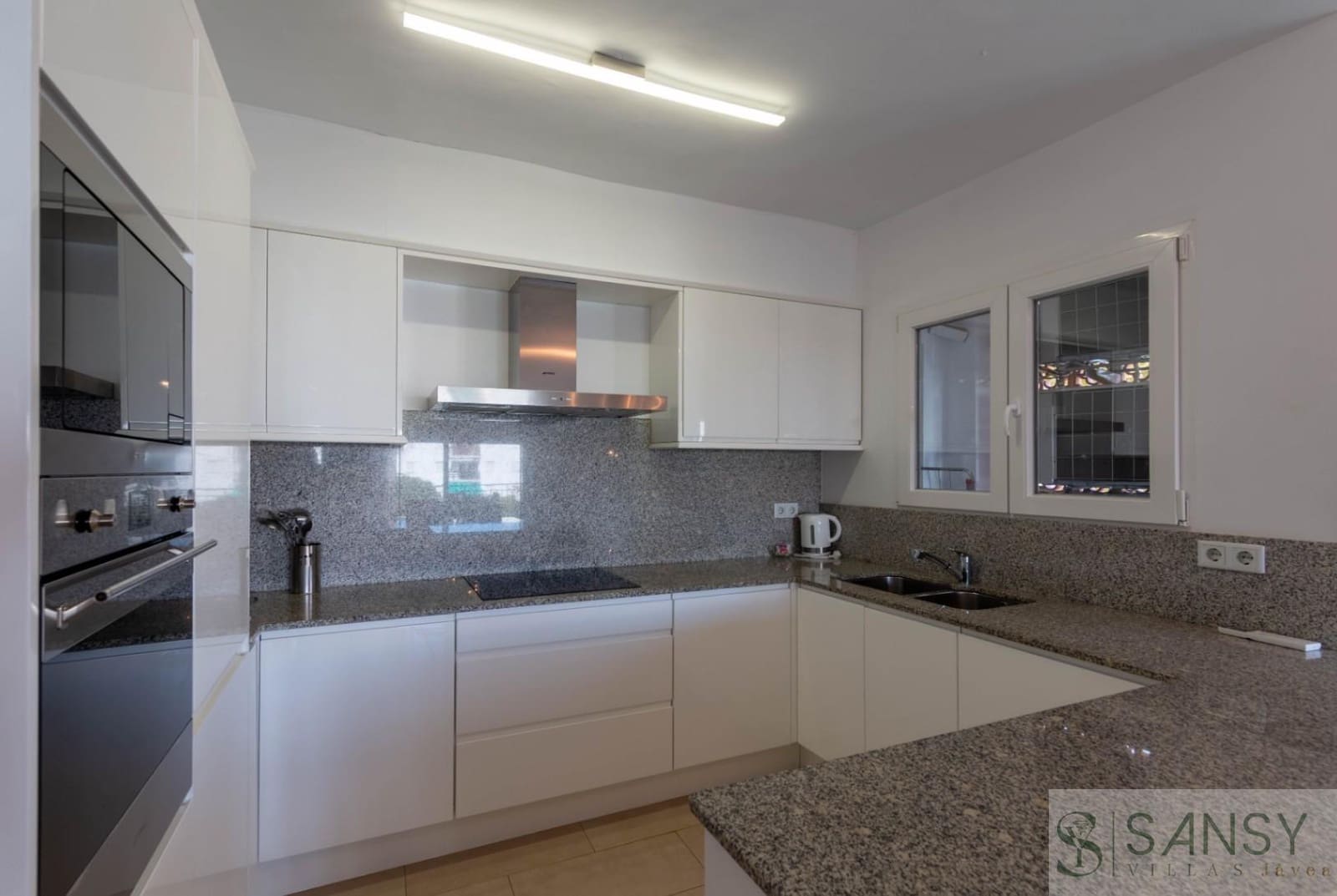 2 soverom Leilighet til salgs i Javea / Xabia med svømmebasseng garasje - € 349 000 (Ref: 9308077)