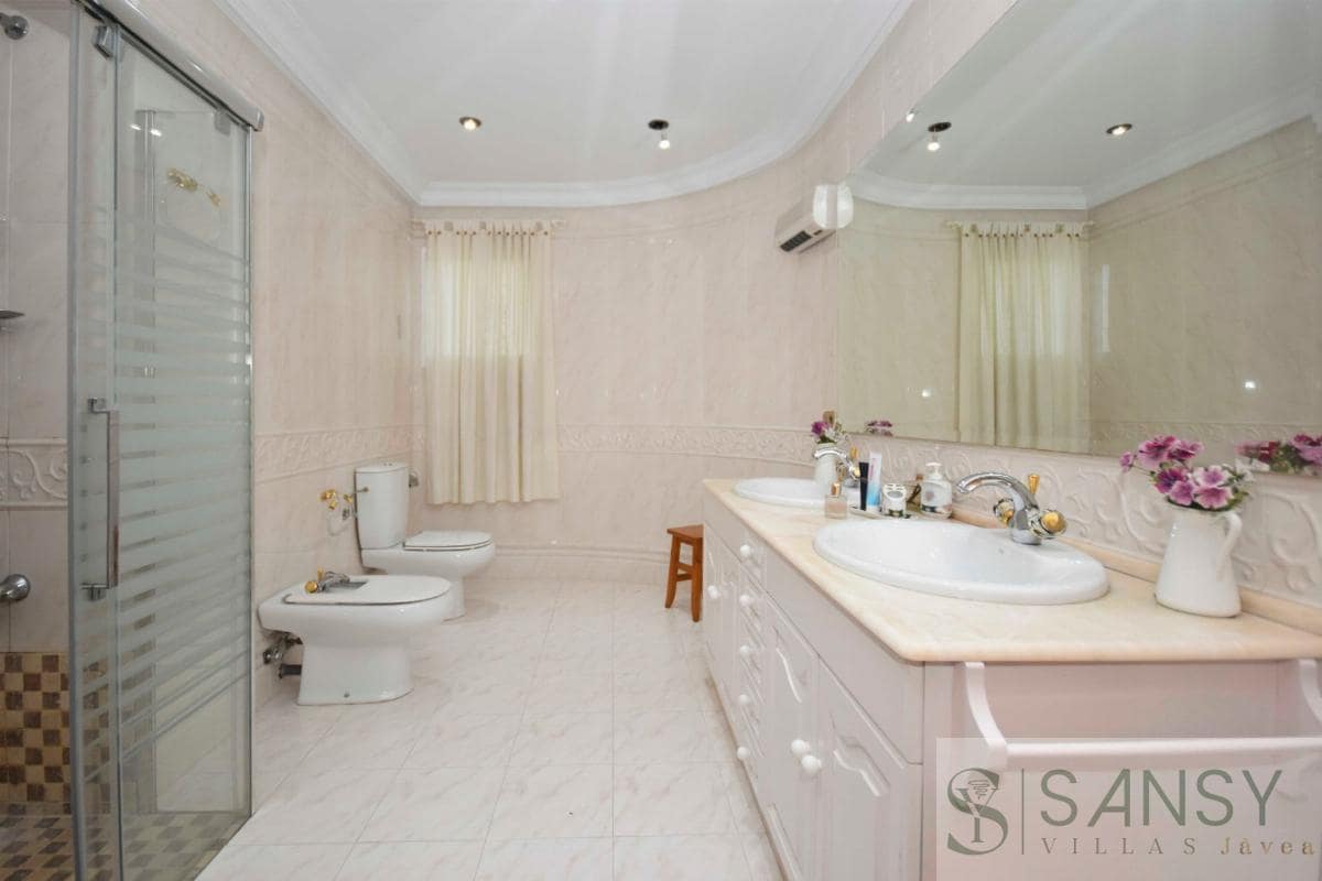 7 bedroom Villa for sale in Callosa de Segura with pool garage - € 530,000 (Ref: 9329939)