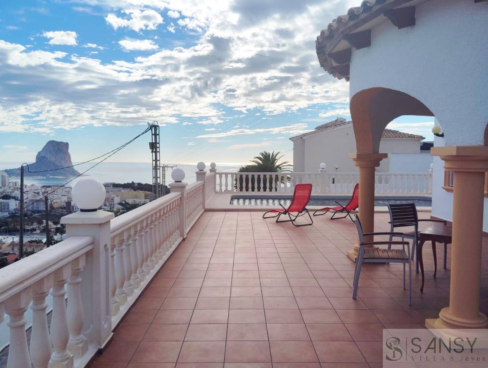 4 sypialnia Willa na sprzedaż w Calpe / Calp z basenem garażem - 716 000 € (Ref: 9346600)