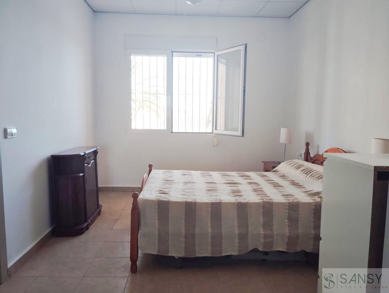 4 sypialnia Willa na sprzedaż w Calpe / Calp z basenem garażem - 716 000 € (Ref: 9346600)