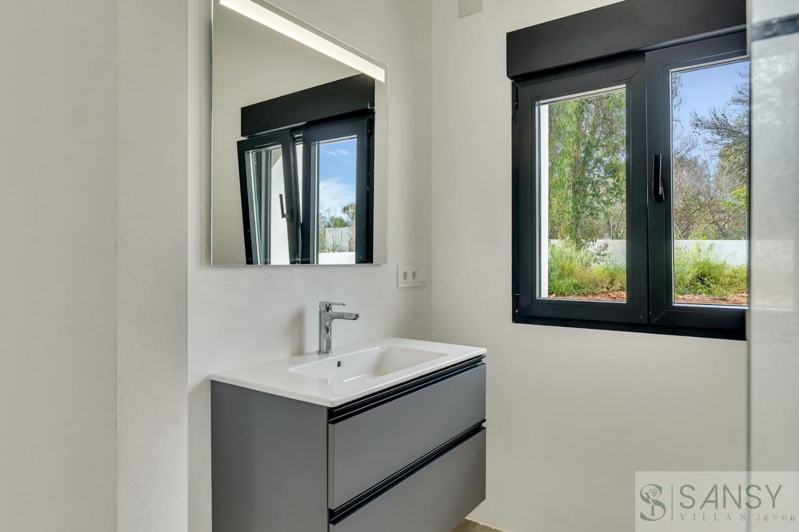 4 bedroom Villa for sale in Javea / Xabia with pool garage - € 1,600,000 (Ref: 9352996)