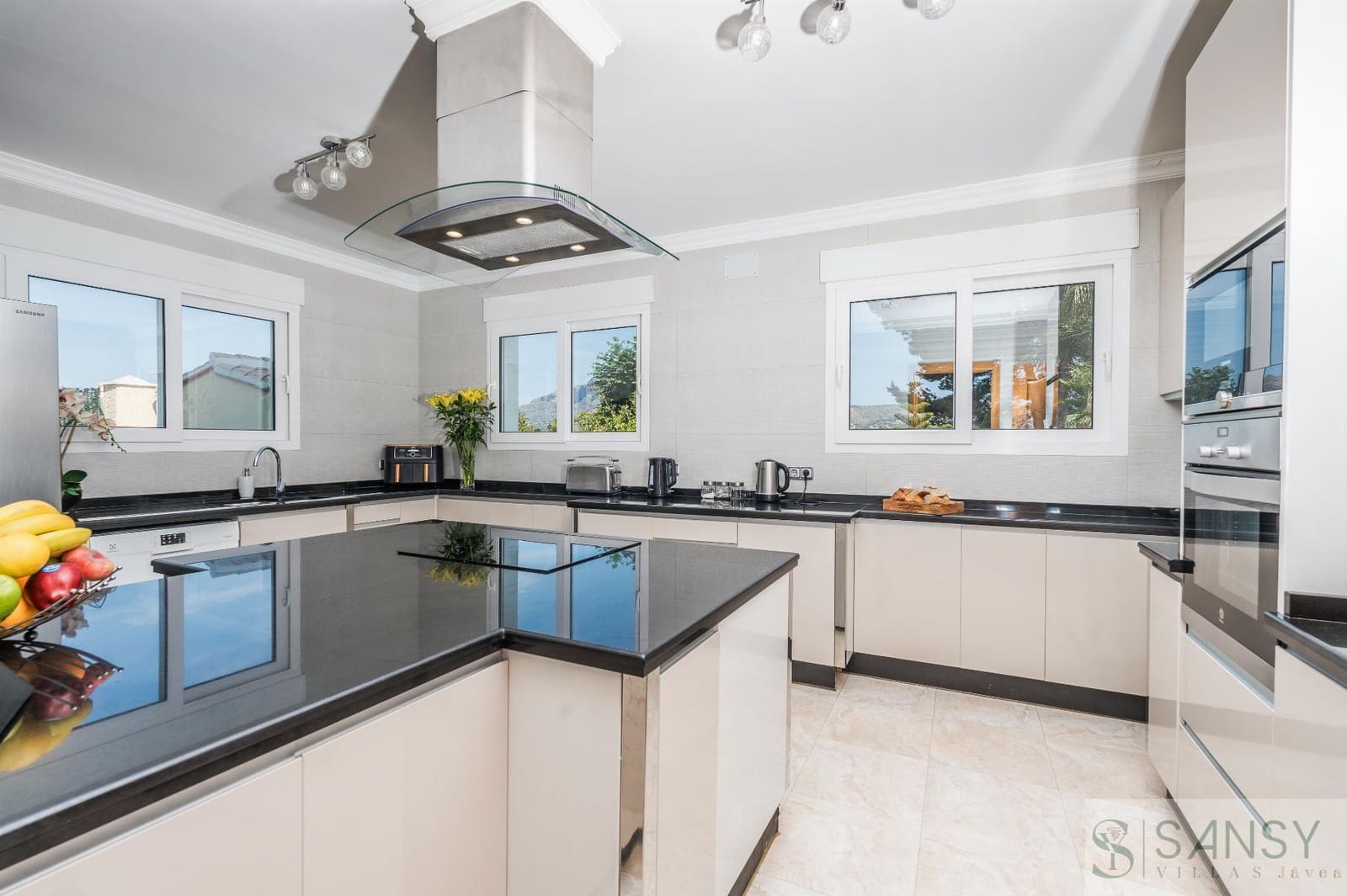 6 makuuhuone Huvila myytävänä paikassa Javea / Xabia mukana uima-altaan 
autotalli - 1 500 000 € (Ref: 9365992)