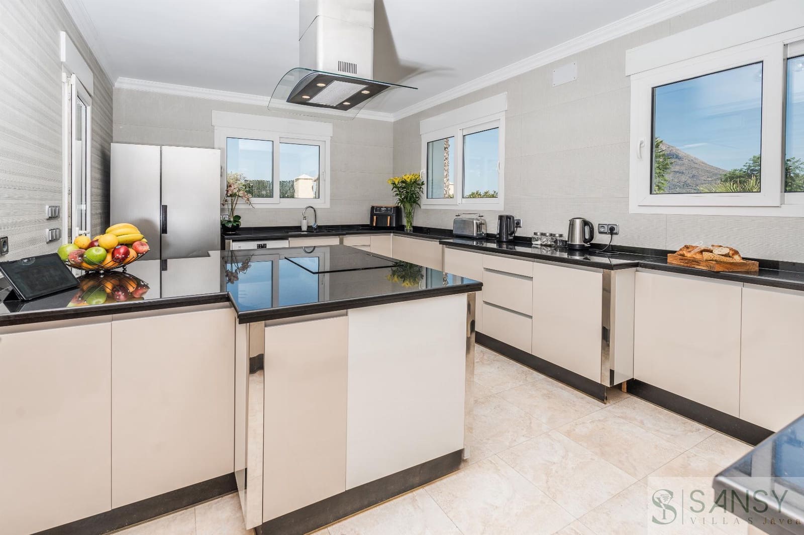 6 makuuhuone Huvila myytävänä paikassa Javea / Xabia mukana uima-altaan 
autotalli - 1 500 000 € (Ref: 9365992)