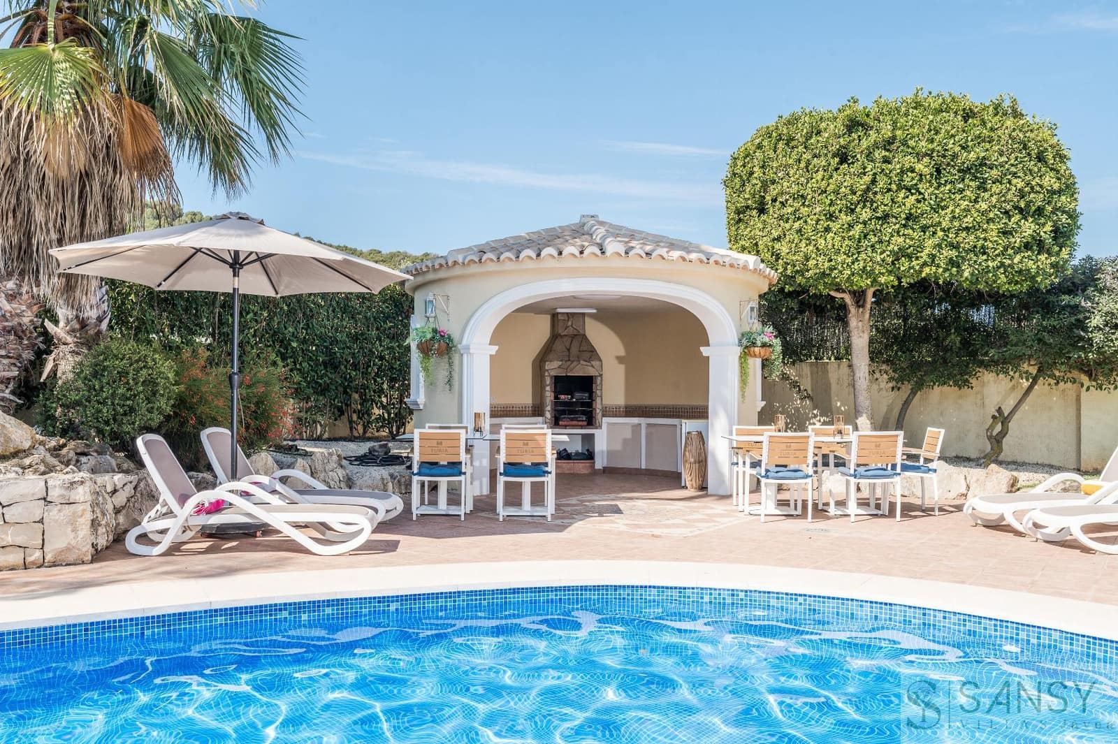 6 makuuhuone Huvila myytävänä paikassa Javea / Xabia mukana uima-altaan 
autotalli - 1 500 000 € (Ref: 9365992)