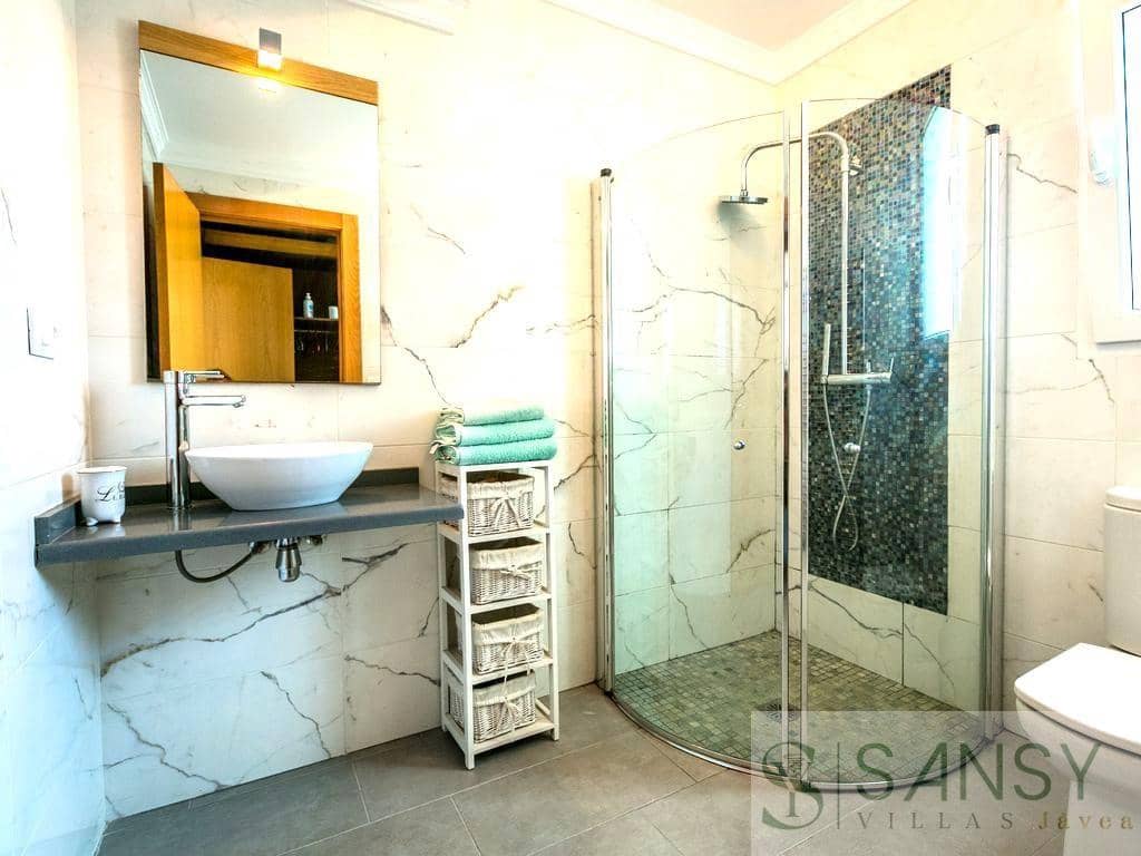 5 soveværelse Villa til salg i Javea / Xabia med swimmingpool - € 750.000 (Ref: 9371518)