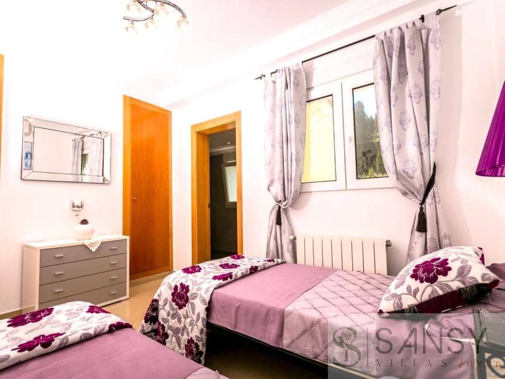 5 soveværelse Villa til salg i Javea / Xabia med swimmingpool - € 750.000 (Ref: 9371518)