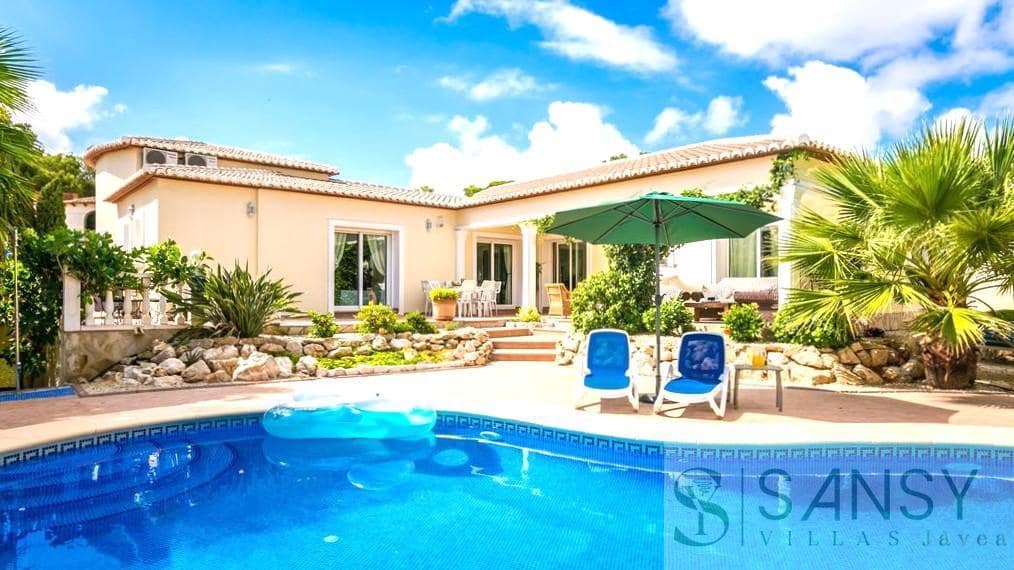 5 soveværelse Villa til salg i Javea / Xabia med swimmingpool - € 750.000 (Ref: 9371518)