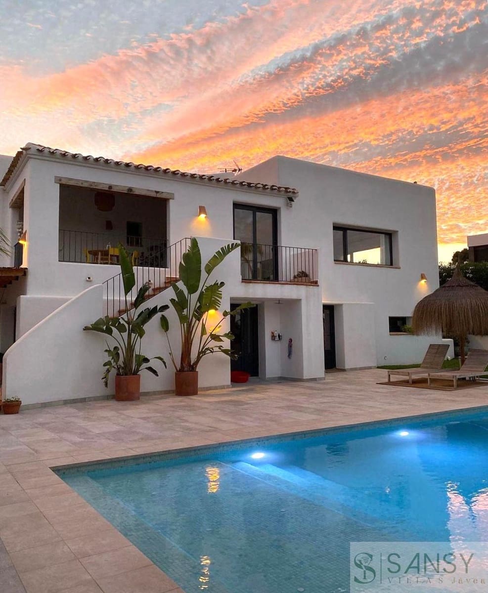 4 slaapkamer Villa te koop in Javea / Xabia met zwembad garage - € 1.690.000 (Ref: 9376493)