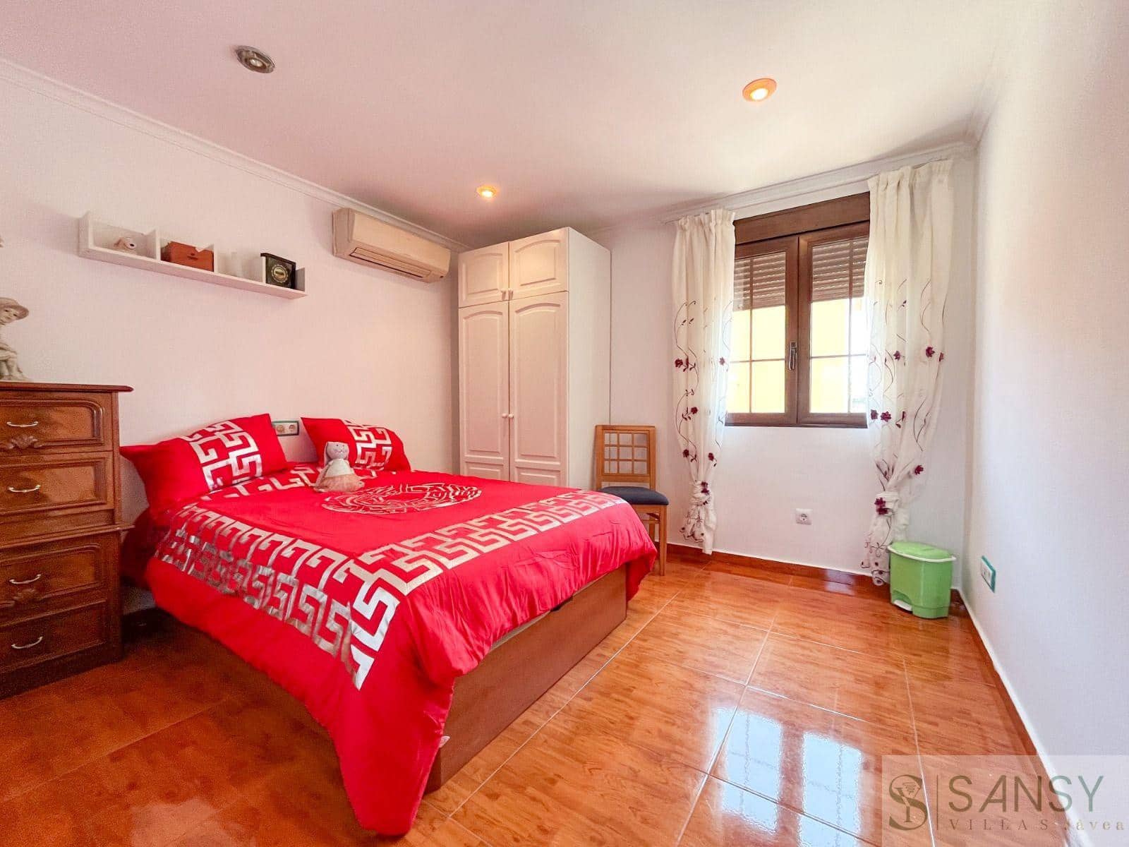 6 bedroom Restaurant/Bar for sale in Denia - € 850,000 (Ref: 9382044)