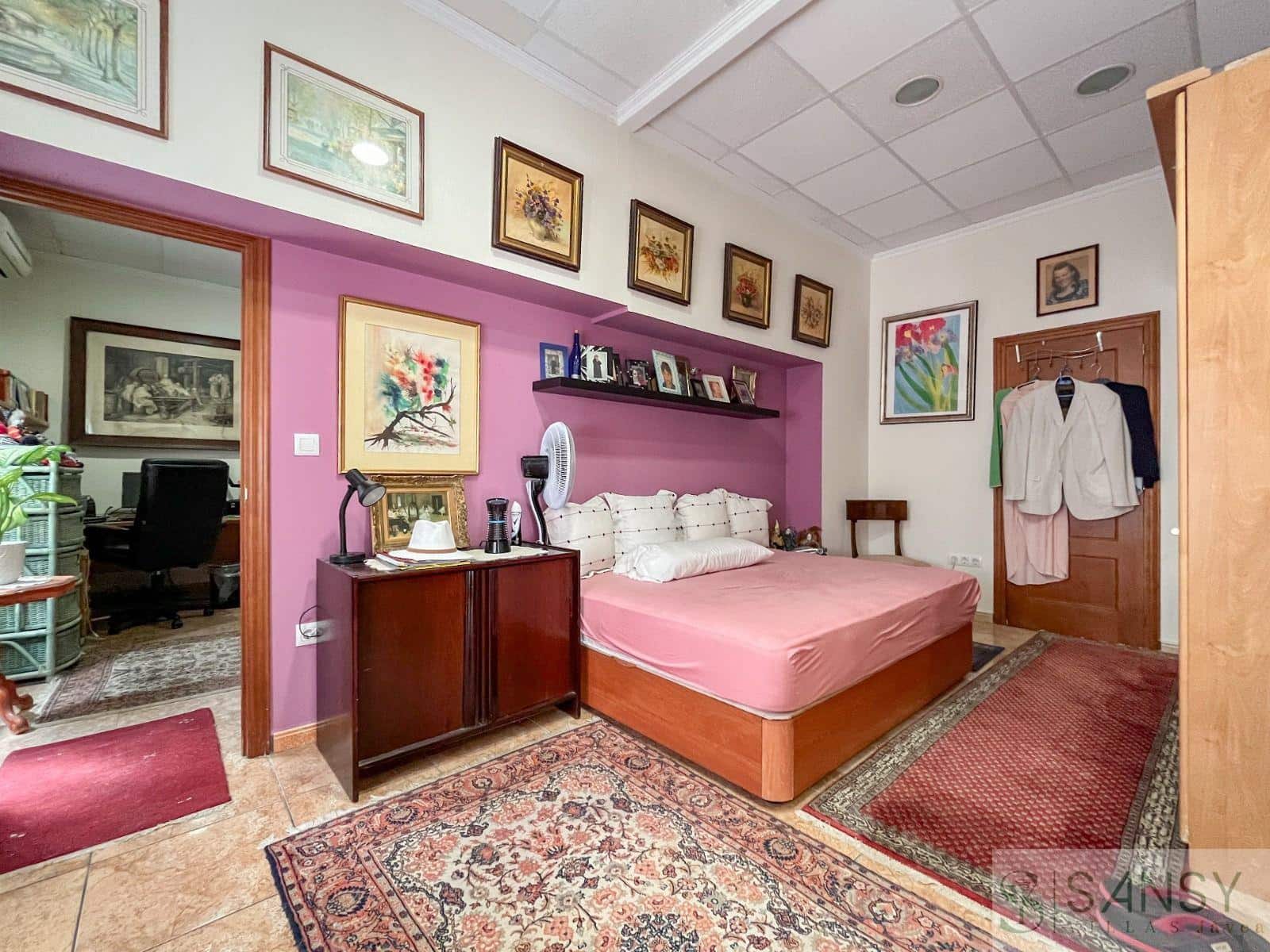 6 bedroom Restaurant/Bar for sale in Denia - € 850,000 (Ref: 9382044)