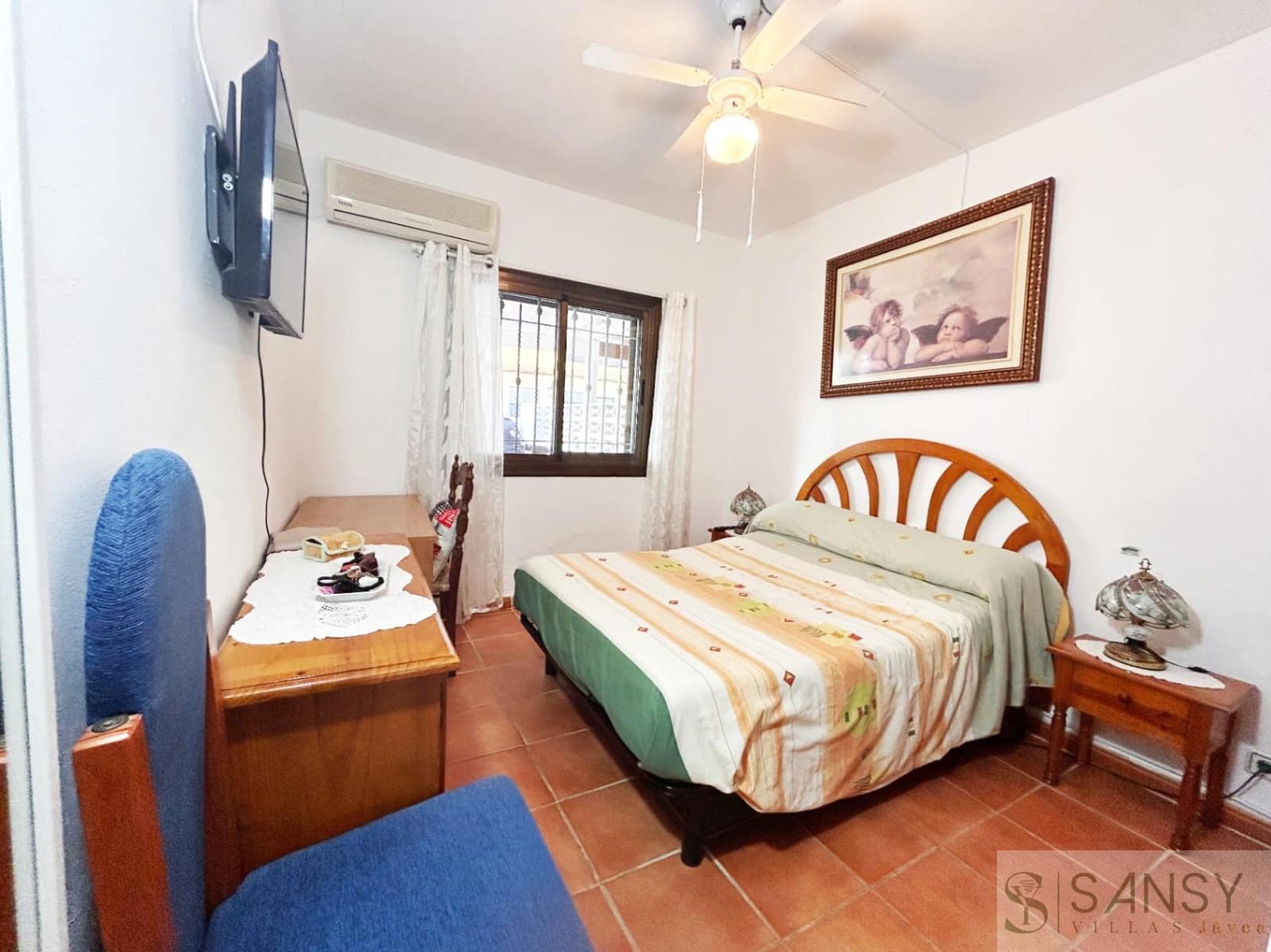 2 bedroom Townhouse for sale in Denia with garage - € 250,000 (Ref: 9382045)