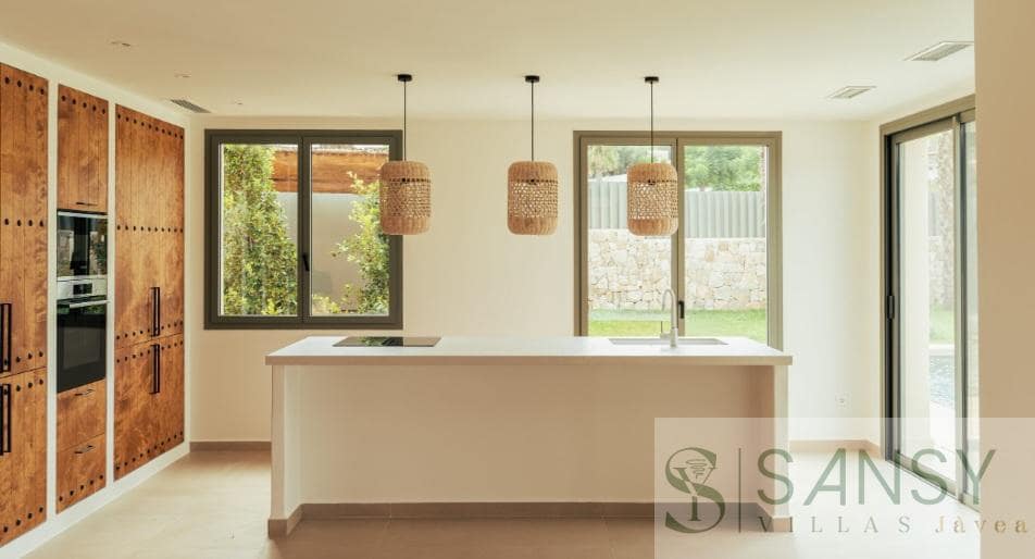 3 soveværelse Villa til salg i Javea / Xabia med swimmingpool - € 1.375.000 (Ref: 9398003)