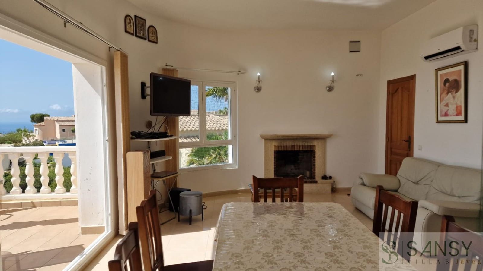 4 bedroom Villa for sale in Cumbre del Sol with pool - € 730,000 (Ref: 9400287)