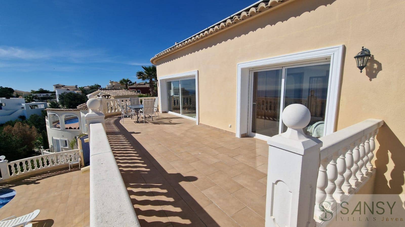 4 bedroom Villa for sale in Cumbre del Sol with pool - € 730,000 (Ref: 9400287)