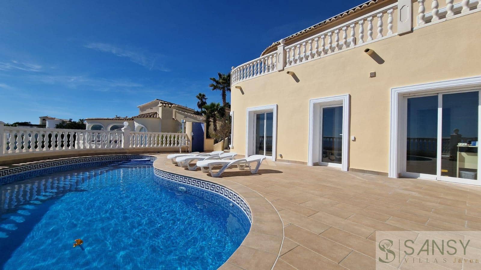 4 bedroom Villa for sale in Cumbre del Sol with pool - € 730,000 (Ref: 9400287)