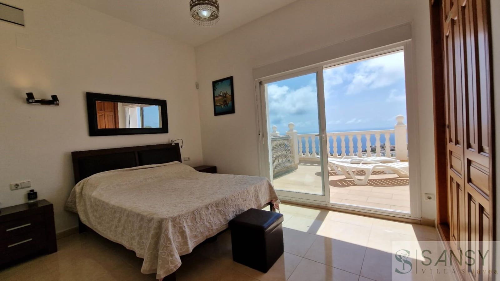 4 bedroom Villa for sale in Cumbre del Sol with pool - € 730,000 (Ref: 9400287)