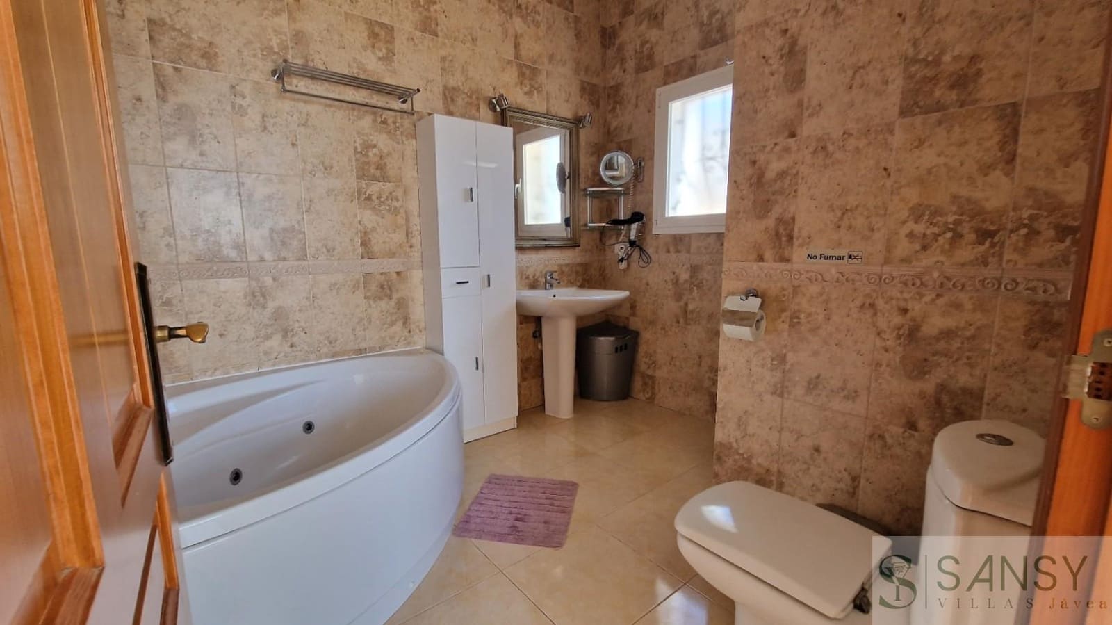 4 bedroom Villa for sale in Cumbre del Sol with pool - € 730,000 (Ref: 9400287)