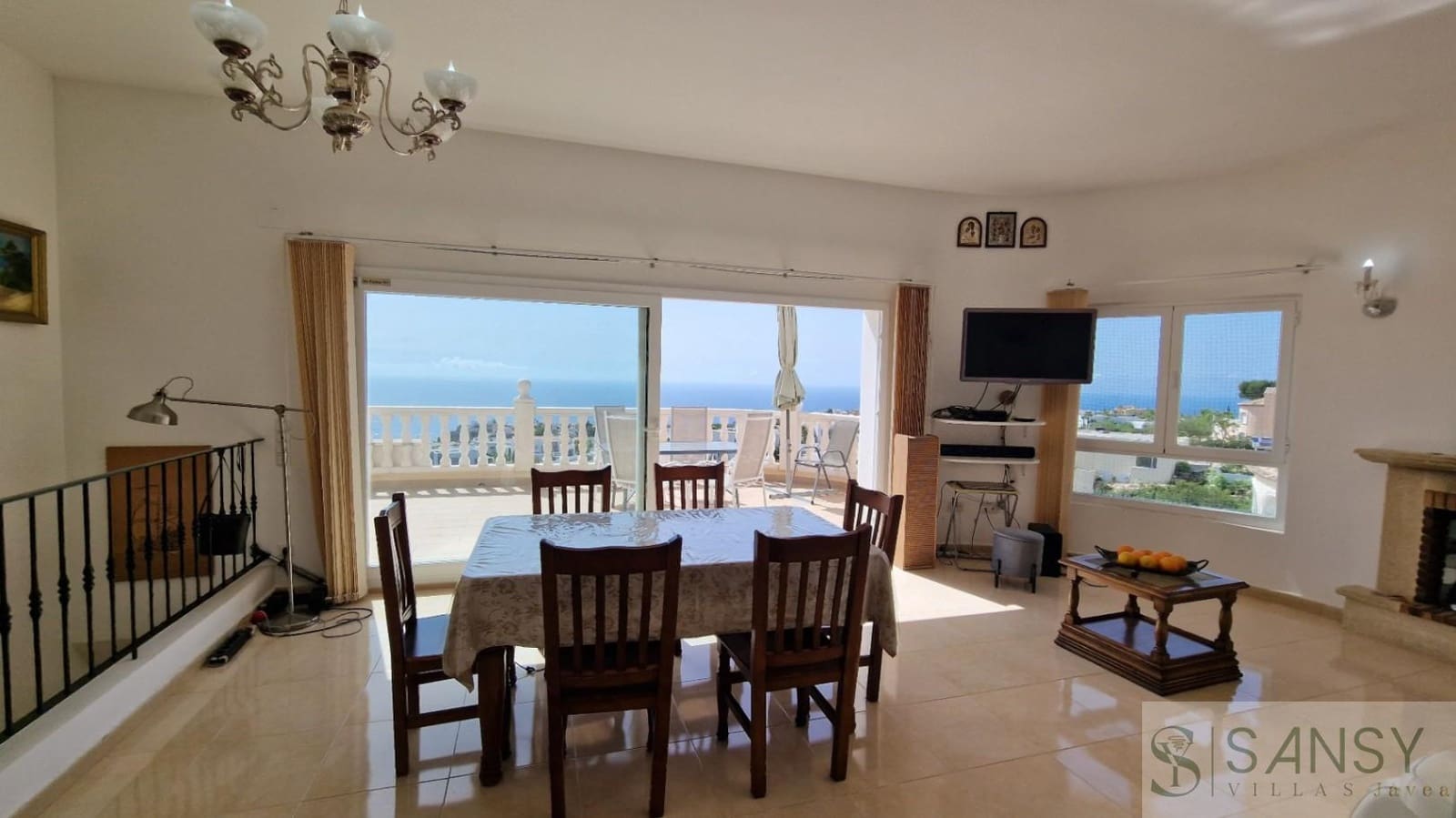 4 bedroom Villa for sale in Cumbre del Sol with pool - € 730,000 (Ref: 9400287)