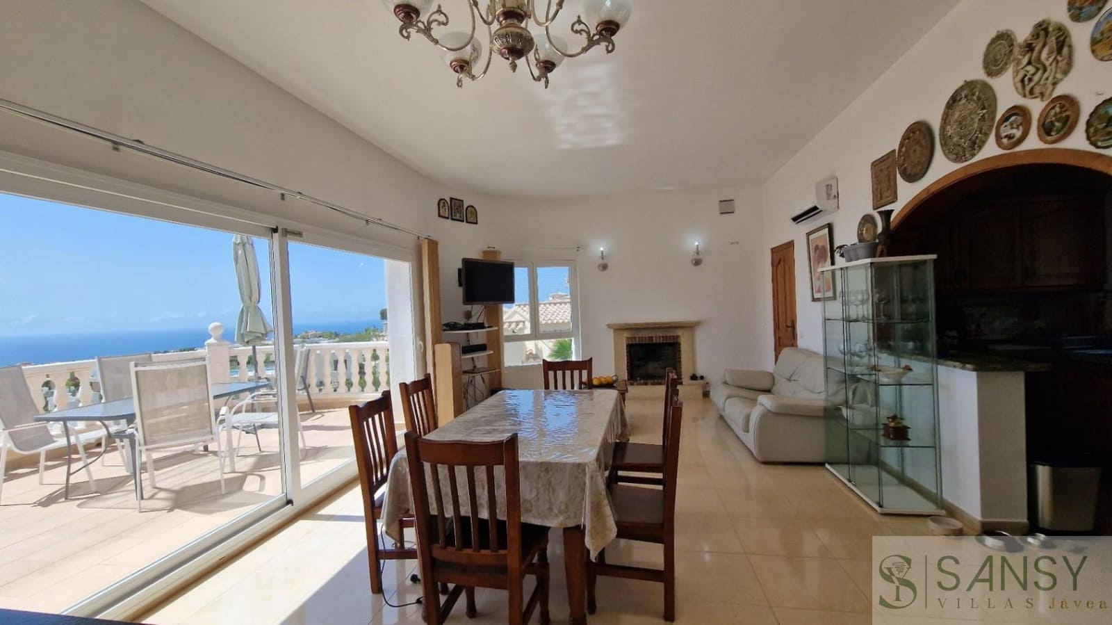 4 bedroom Villa for sale in Cumbre del Sol with pool - € 730,000 (Ref: 9400287)