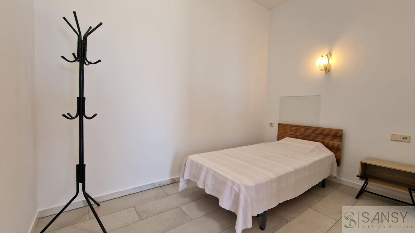 4 bedroom Villa for sale in Cumbre del Sol with pool - € 730,000 (Ref: 9400287)